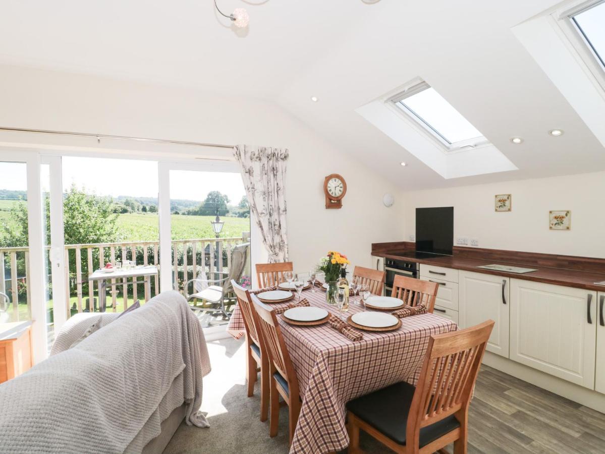 The Cider Shed Apartment Winscombe Bagian luar foto